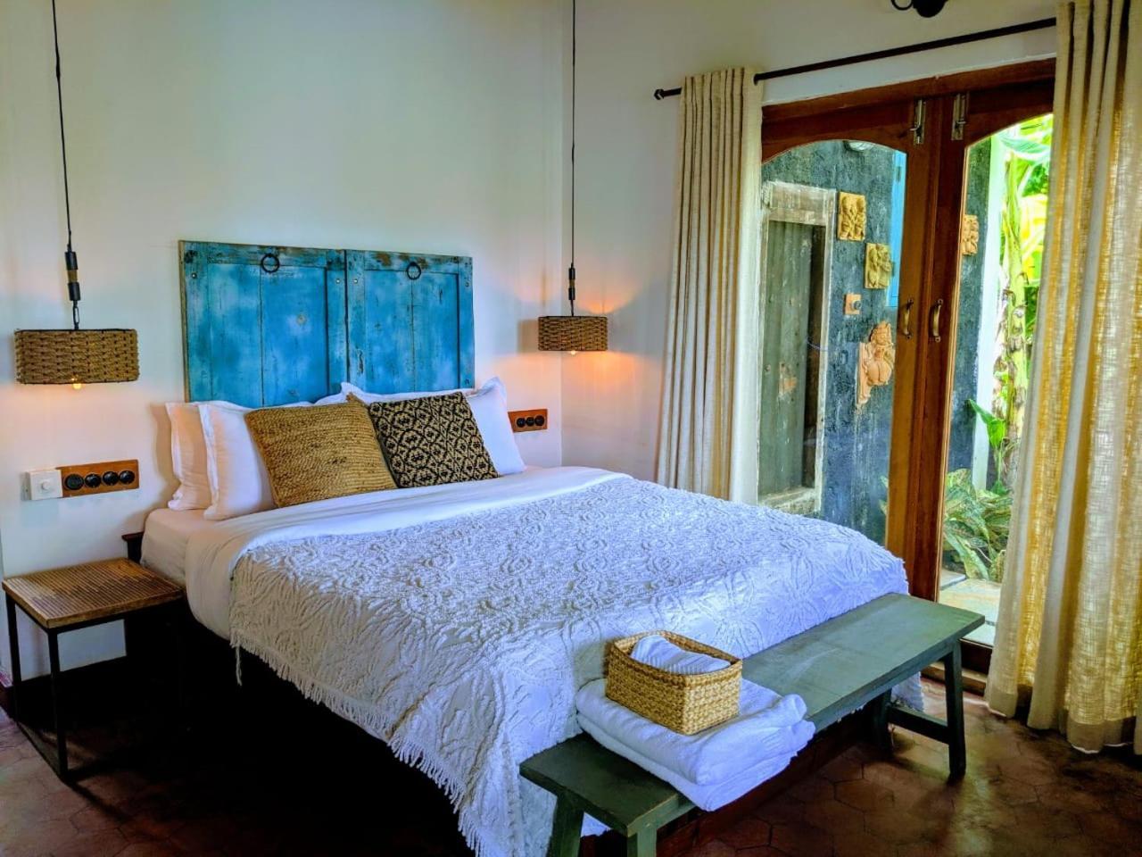 Sunsets And Palm Trees Bed & Breakfast Alappuzha Dış mekan fotoğraf