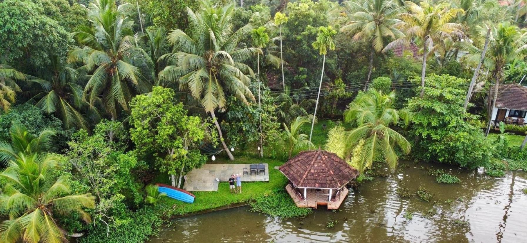 Sunsets And Palm Trees Bed & Breakfast Alappuzha Dış mekan fotoğraf